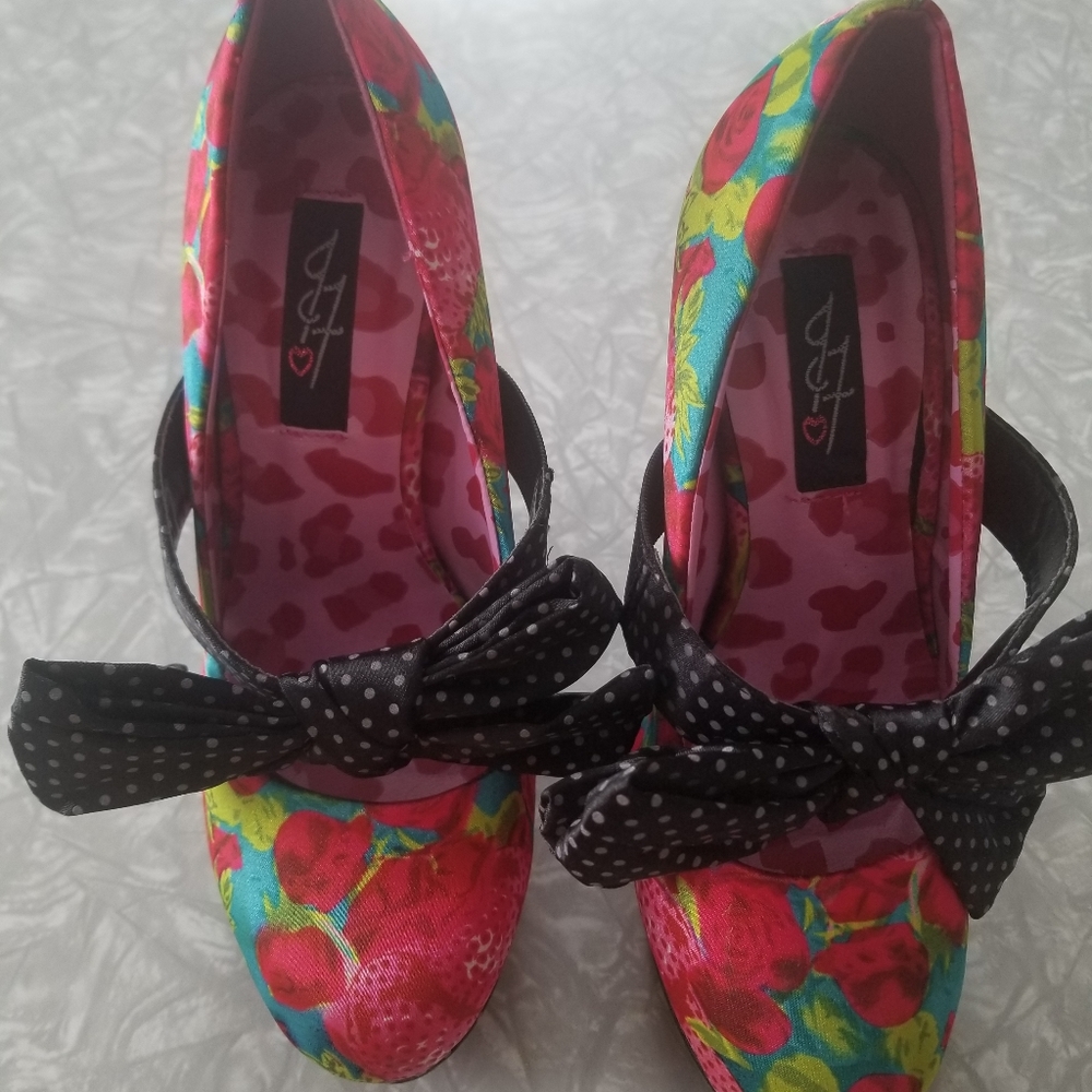 Iron Fist Indecent Obsession Strawberry Heels Vegan size 5